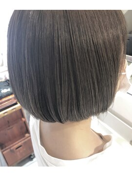 ネオリーブカフ 鶴ヶ峰店(Neolive caff) 小顔丸みショートボブ