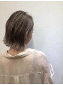 切りっぱなし×ベージュ