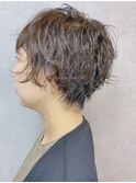 ショートに映えるルーズパーマ