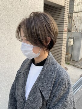 パブロ(Pablo) センターパートのしょーとへあ