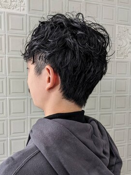 ヘンリエッタ 吉祥寺(Henrietta) 刈り上げツーブロックショートパーマ