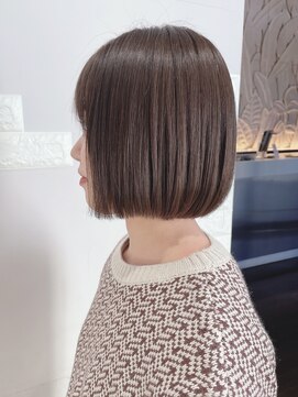 エクラバイナチュラル(eclat by Natural) ミニボブ/ボブ/ぱつっとボブ/タンバルモリ/大人かわいい/小顔