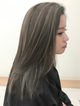 ヨロ 小岩(YOLO) ハイライトカラーミルクティーベージュケアブリーチダブルカラー