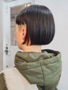 シャロン(SHARON) 【SHARON原宿】刈り上げワイドバング×ミニボブ×ポイントカラー