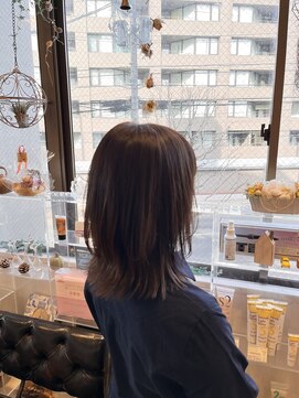 イト リトルヘアガーデン(ito. little hair garden) 馴染みハイライト×ミディアム