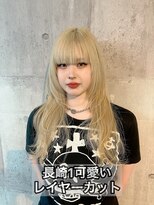 コワファースト長崎シャンプーボーイ 2nd(COIFF1RST 長崎 SHAMPOO BOY)&nbsp;長崎で叶えるハイトーンレイヤー ハッシュ ホワイトブロンド