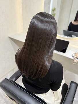 ホワイト(WHITE) 乾かしただけ！ロング 美髪矯正
