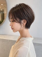 クーム バイ エント(kuum by emt)&nbsp;ショート×ブラウンベージュ