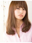「二面性のある女を目指すセミロング」
