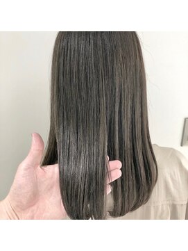 ネイヴィル(navile) オリーブグレージュ×ボブ