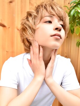 ブゾン(buZon) ハイトーンショート×アクセントカール