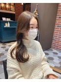 韓国レイヤーカット×シークレットハイライト×ベージュカラー