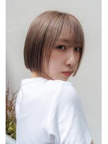 シカ(sica)&nbsp;ミルクティーベージュにはぱつっとボブ