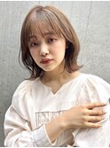 くびれボブ　薄めバング　ミルキーベージュ