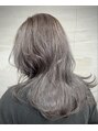 ヘアアンドビューティー クローバー(Hair&Beauty Clover) 光に当たると綺麗なグレー暗くても柔らかな印象♪