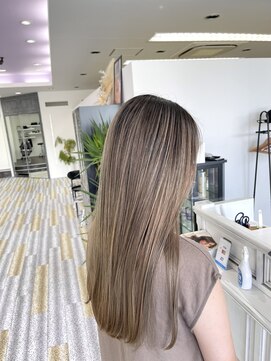 アフューズバイストゥー(Vfuse by StueW) 根元プリンが気になりにくいバレイヤージュ[倉敷][岡山]