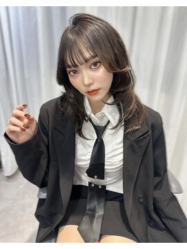 ユーフォリア 渋谷グランデ(Euphoria SHIBUYA GRANDE) 韓国ヘア ミディアムレイヤー ダークグレー