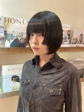 フラミンゴバイカーニバル 江古田(Flamingo by carnival) アシンメトリー姫カット