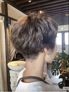 アンツ サザンリゾート 茅ヶ崎店(ANT'S Southern Resort) 30代40代50代/刈り上げショート//暗めカラー/グランマッシュ