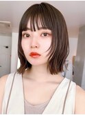 Say.切りっぱなしボブ外ハネボブアッシュブラック暗めカラー青山