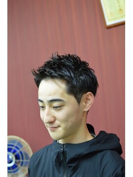 ラフカッターズ 立川店別館 フェザーアップ【立川/理容室/床屋/顔剃り/シェービング】