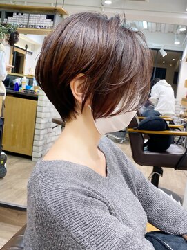 マグ ギンザ(mag ginza) 大人ショートボブ・ひし形シルエット・アッシュブラウン【BISA】