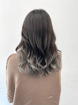 アライブ キチジョウジ(ALIVE Kichijoji) シルバーグレーグラデーションカラー