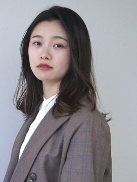 シルフィ(sylph) 【sylph/表参道 】 外ハネくびれミディアム