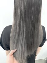 ゴットラトゥール(GOTTO LATOUR)&nbsp;ハイライトたっぷりの透明感グレージュカラー