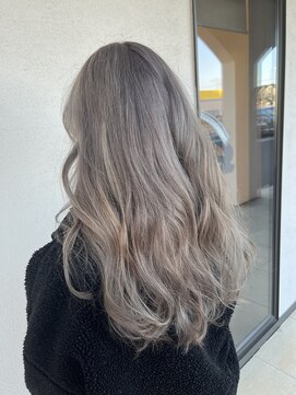 トリップレヴィア(Trip REVIA) イルミナカラー