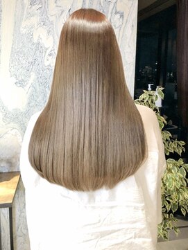 エレノア 渋谷公園通り店(Eleanor) 透明感 カーキベージュカラー おさまる ロングスタイル