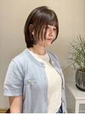 オリーブベージュ×レイヤーボブ