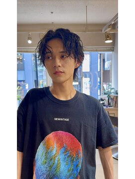 キャンバス バイ ネオリーブ 横浜西口(Canvas by neo.) 横浜★センターパートのツイストスパイラルパーマ