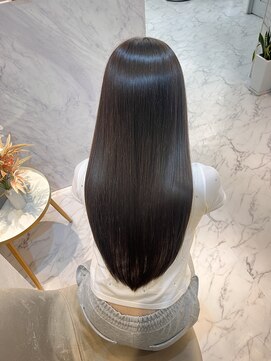 ユアーズヘア 新宿三丁目店(youres hair) 重すぎないベージュカラー