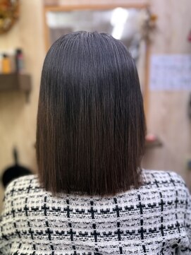 うる艶ストレート×ミディアムボブ