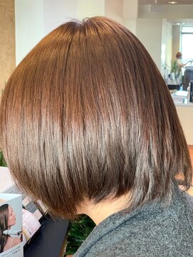 アークスヘアー 艶感べージュ★スタイリング簡単♪小顔見せ☆丸みショート