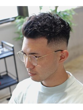 ハングアウト(Hangout) バーバースタイル/フェードカット/宮城リョウタ風パーマ