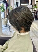 オリーブカラー白髪ぼかしハイライト×大人ショート【池田】