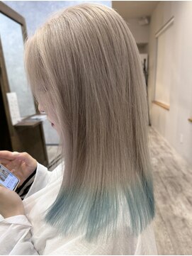 シキ(C key) ホワイトベージュ×水色