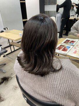 ヘアーラボ ノッシュ 六本松店(Hair Labo Nosh) 切りっぱなし×外ハネスタイル