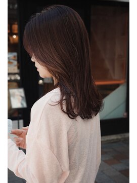 ルーカス(LUCAS) ナチュラルレイヤー×深めのピンク