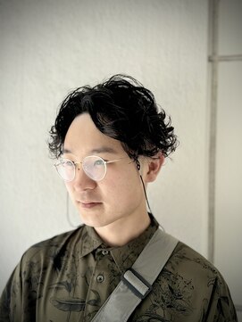 ミクマル(micmal) "ツイストスパイラルパーマセンターパートツーブロック