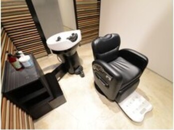 ヘアーデザイン ユラ フォーメン(HAIR DESIGN YURA FOR MEN)の写真/少人数のプライベートサロンで、あなただけに寄り添った丁寧なケアを◎心からリラックスできる空間です♪