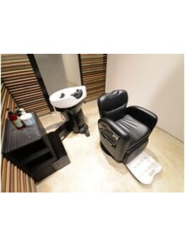 少人数のプライベートサロンで、あなただけに寄り添った丁寧なケアを◎心からリラックスできる空間です♪