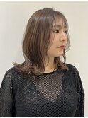 レイヤーたっぷりのくびれミディアム