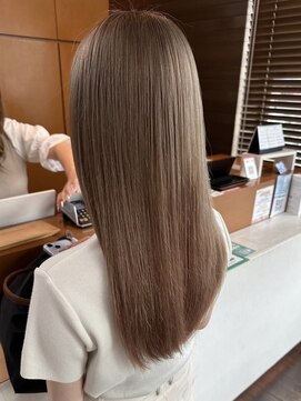 イーストハムアール(EAST HAM r) ブラウンベージュ/ストレートロング