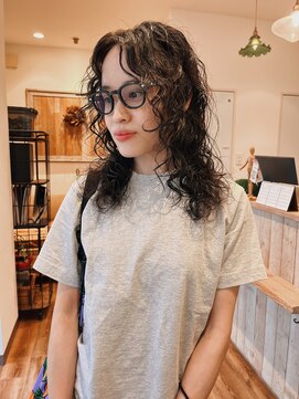 ヘアー テクニカ(hair Technica) 【広瀬】顔周りウルフレイヤーにカールウエーブパーマ♪