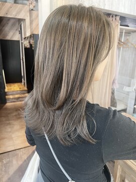 アクトゥス(AEQUITAS) ダブルカラー×オリーブベージュ