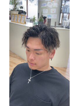 ハニー(HONEY) 縦落ちツイスパ/ツイストスパイラル/岡崎メンズパーマ