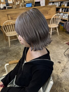 ウィークエンド(WEEKEND) ブリーチ+カット+トリートメント【¥23900~】